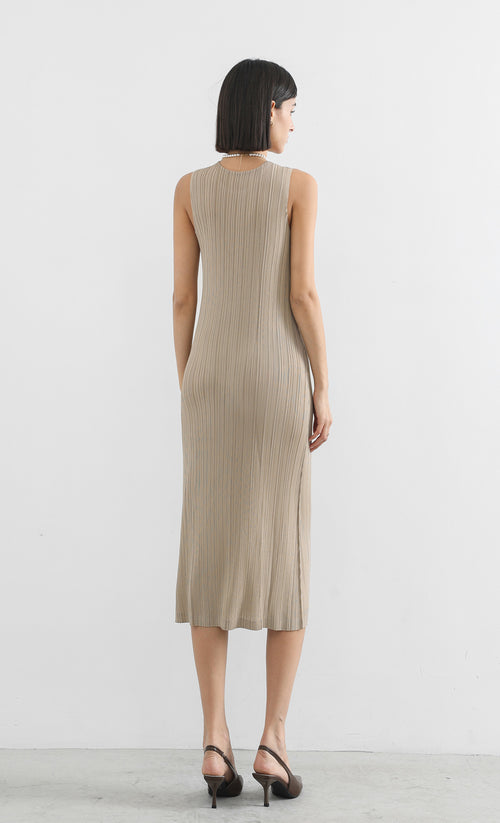 Pleated sleeveless dress_beige